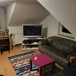 Near Tuebingen Апартаменты Гомаринген